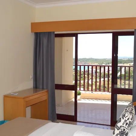 1501 - Clube Praia Mar Apartament